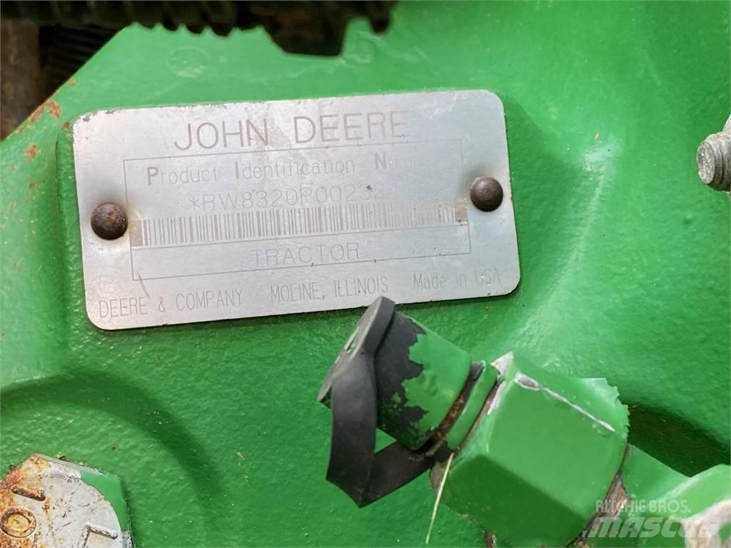 John Deere 8320 Tractoren
