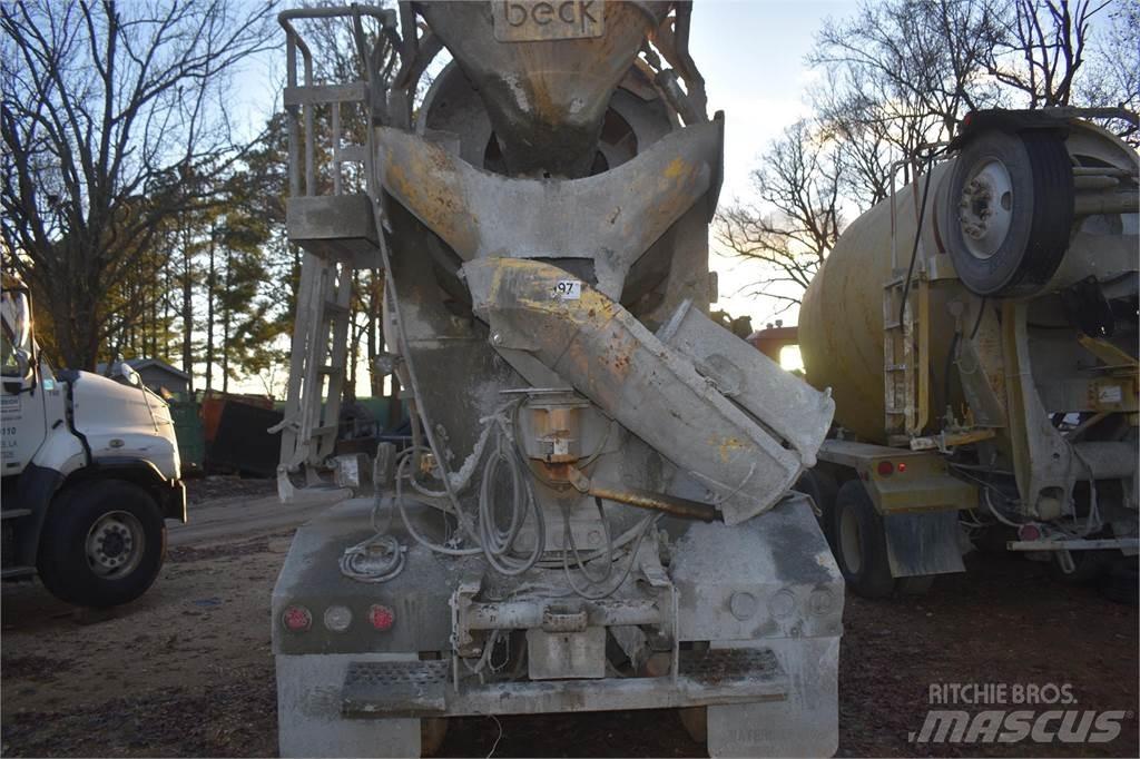 Kenworth T440 Betonmixers en pompen