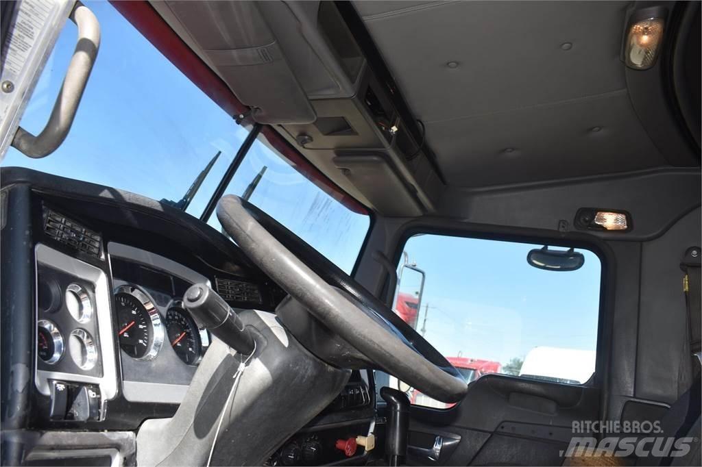 Kenworth T800 Vlakke laadvloer met kraan