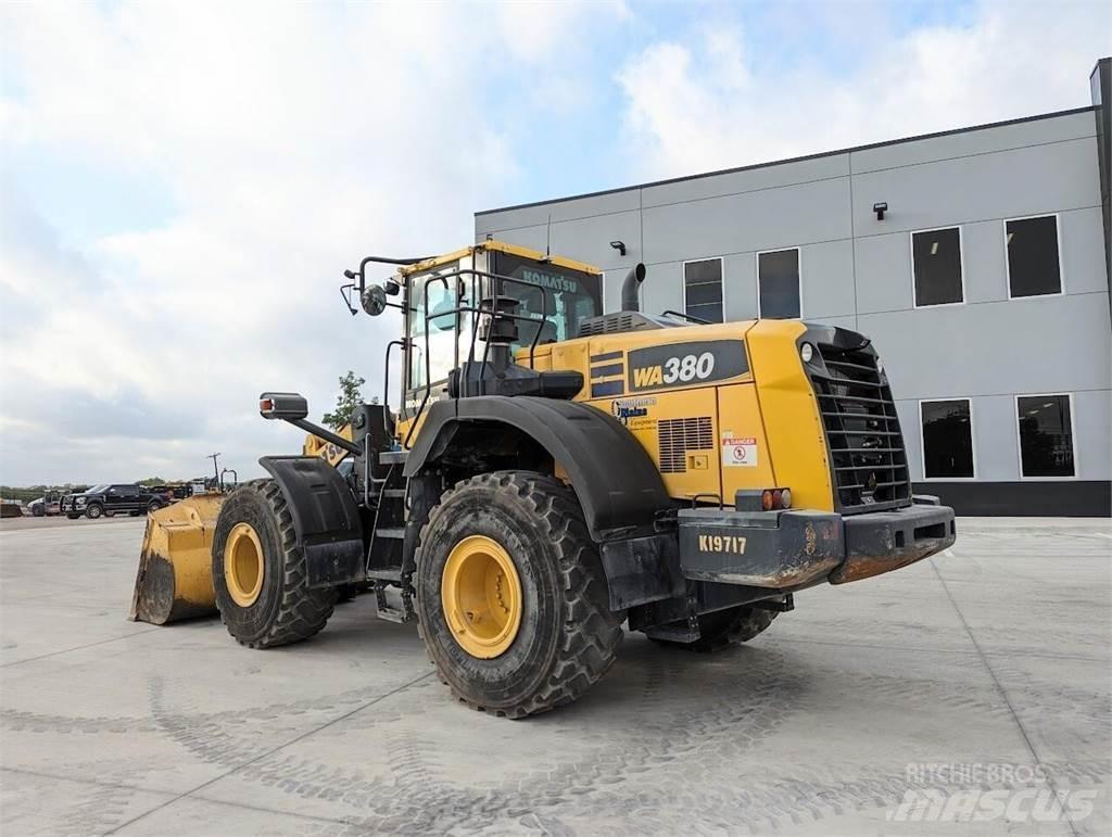 Komatsu WA380-8 Wielladers