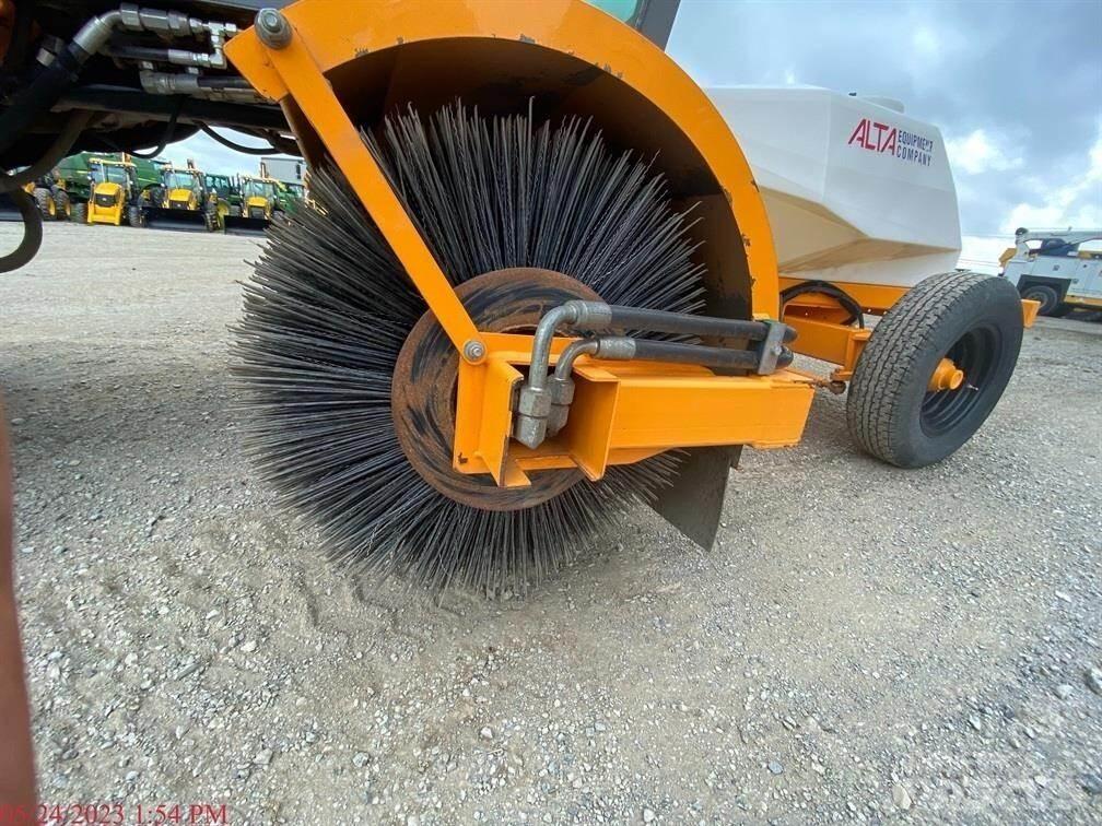LeeBoy CB95 Veegmachines