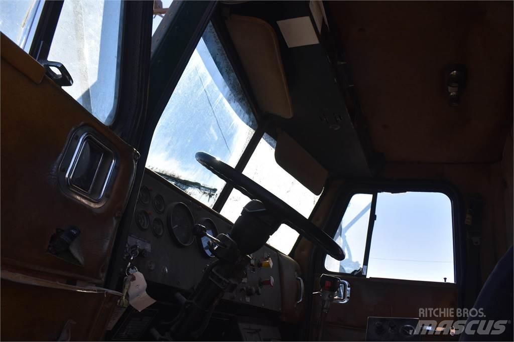  MARMON 330 Vlakke laadvloer met kraan