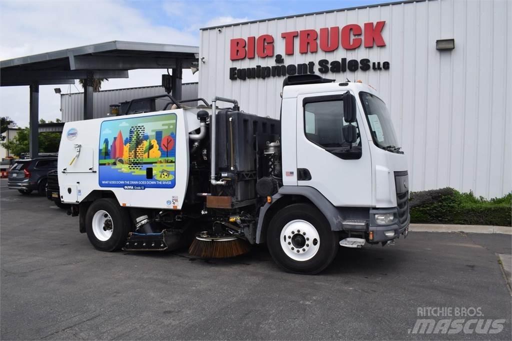 Peterbilt 220 Veegwagens