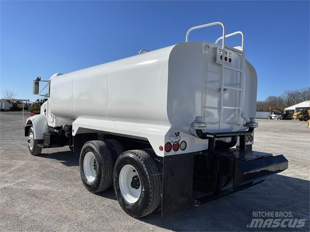 Peterbilt 330 Water tankwagens