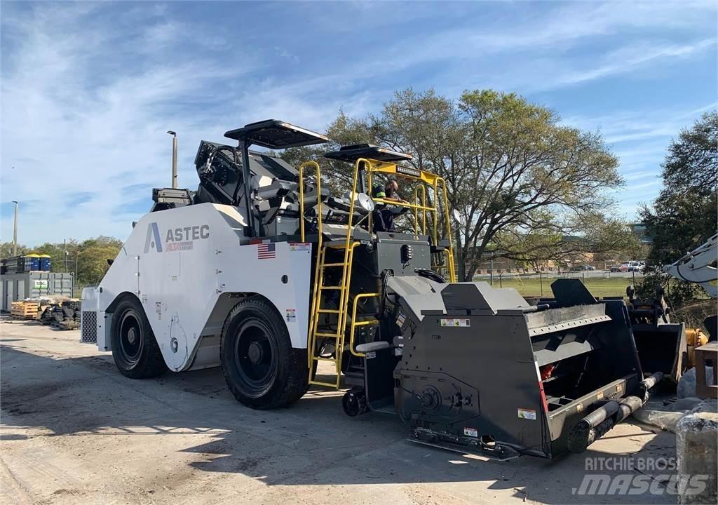 Roadtec SB3000 Materiaal transport voertuigen