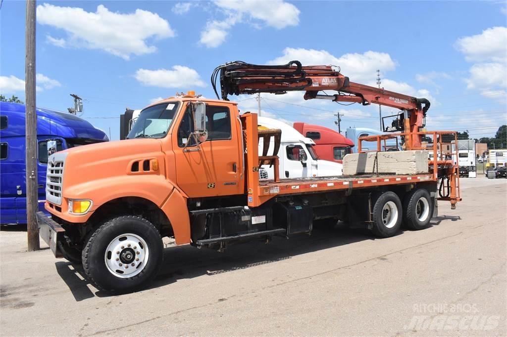 Sterling L9500 Vlakke laadvloer met kraan