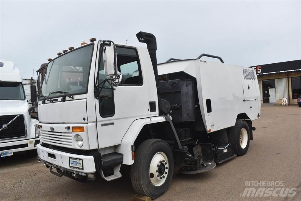 Sterling SC8000 Veegwagens