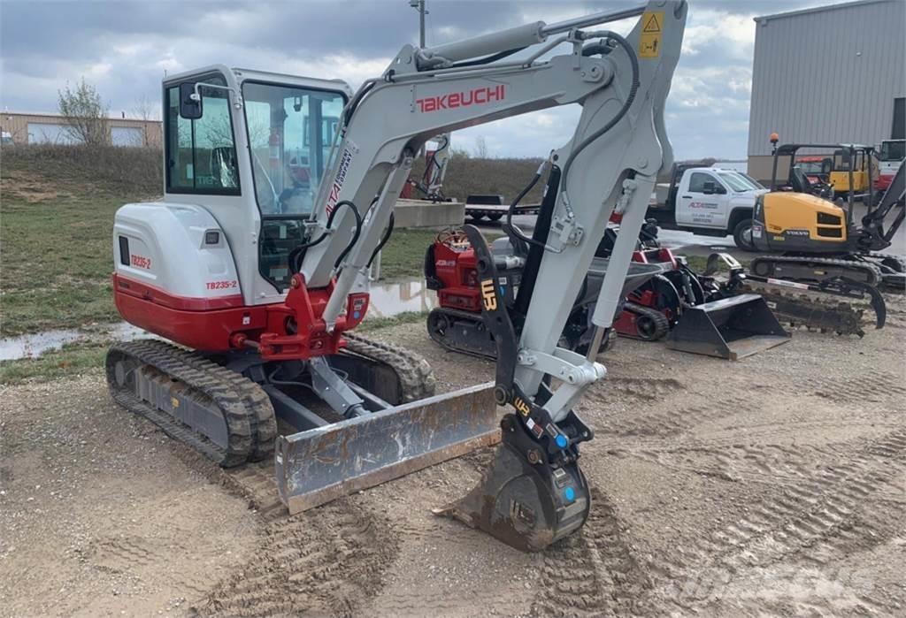 Takeuchi TB235-2 Minigraafmachines < 7t