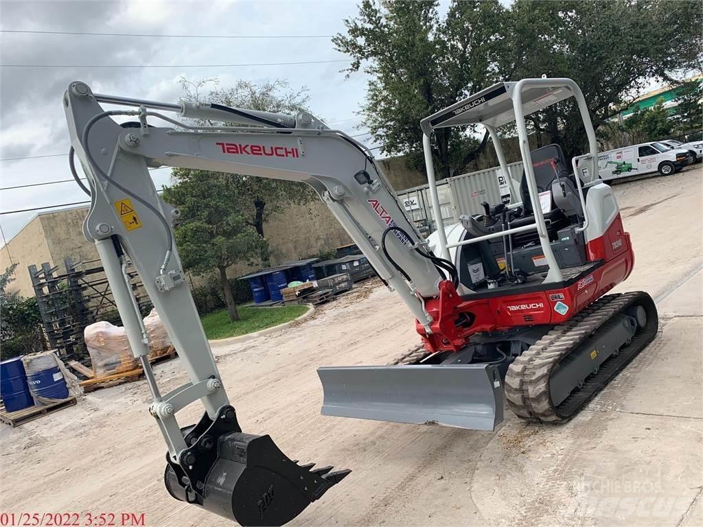 Takeuchi TB240 Minigraafmachines < 7t