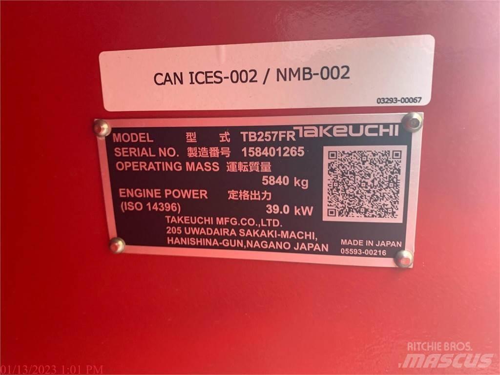 Takeuchi TB257FR Rupsgraafmachines