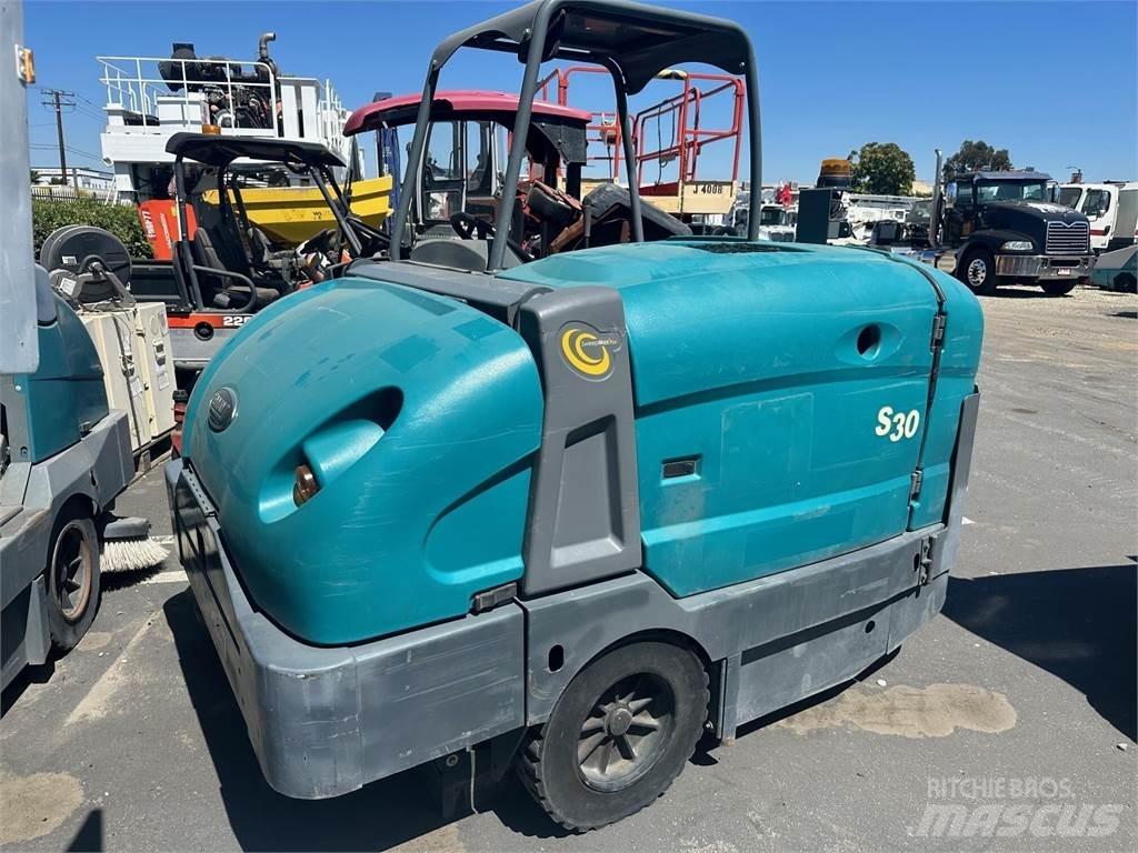 Tennant S30 Veegmachines