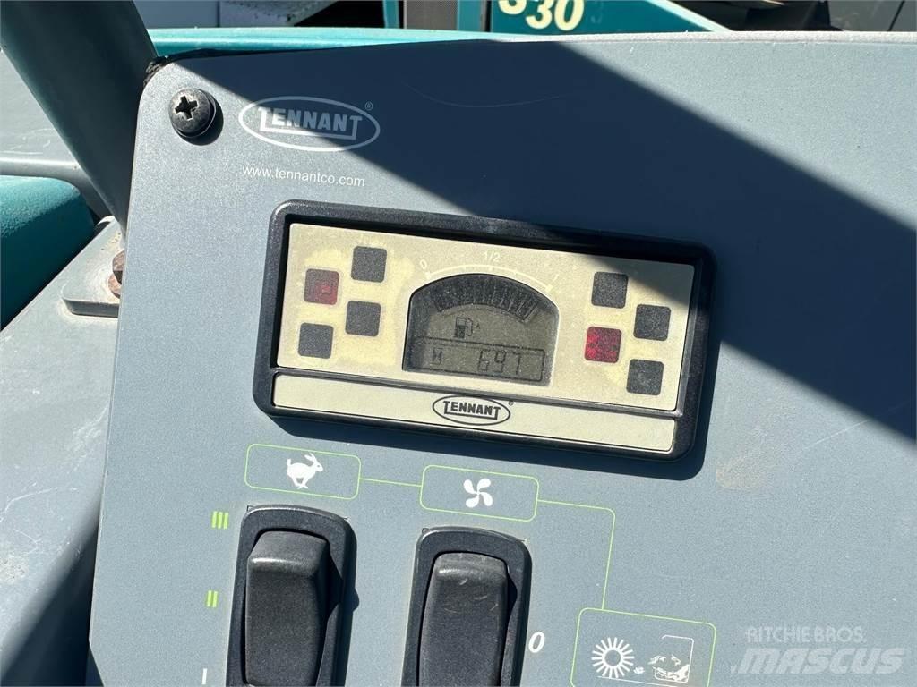 Tennant S30 Veegmachines