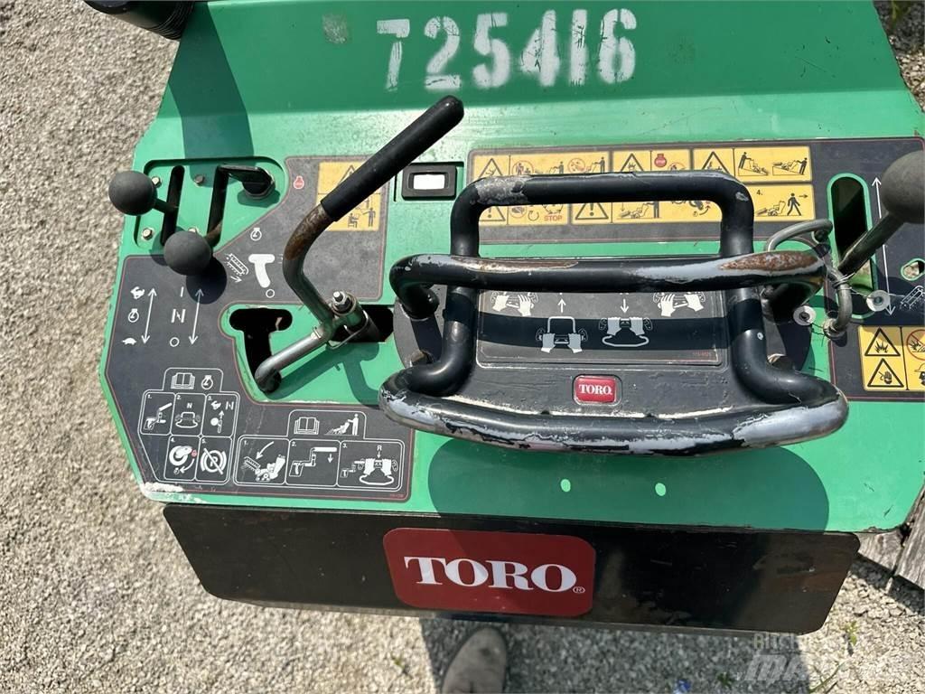 Toro TRX20 Sleuvengravers