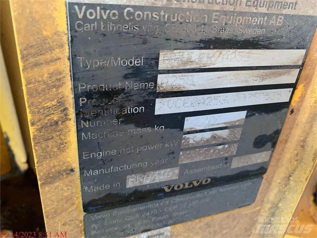 Volvo A25G Knik dumptrucks