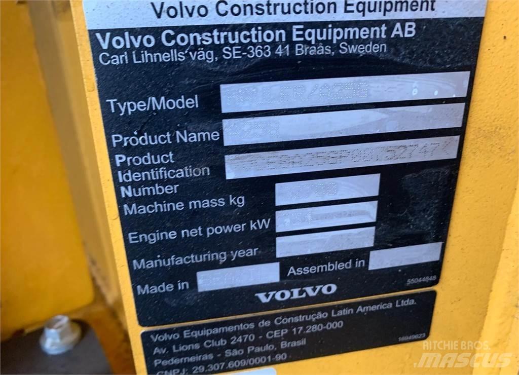 Volvo A25G Knik dumptrucks