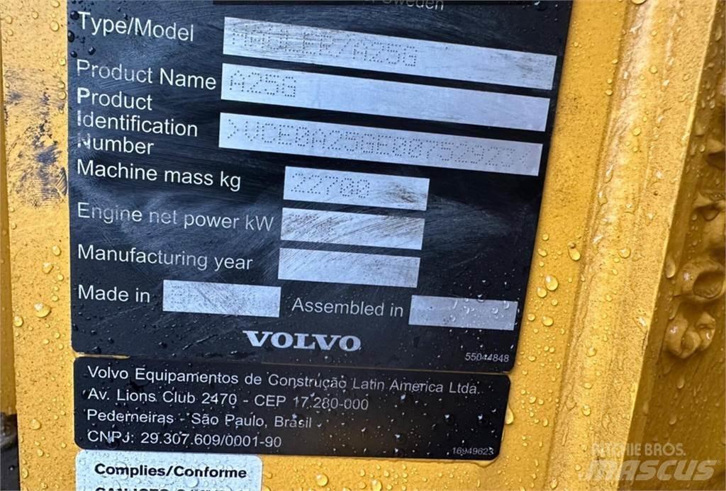 Volvo A25G Knik dumptrucks