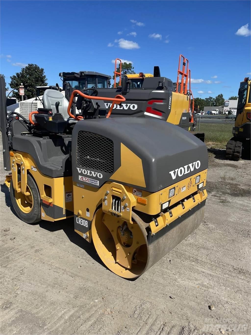 Volvo CR30B Combinatiewalsen