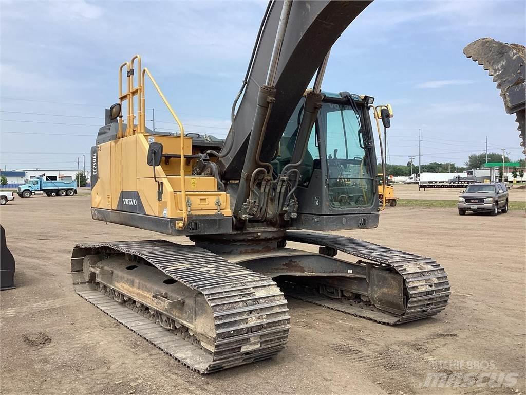 Volvo EC250EL Rupsgraafmachines