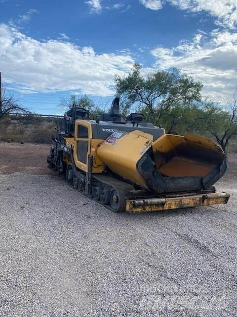 Volvo P7110B Asfaltafwerkmachines