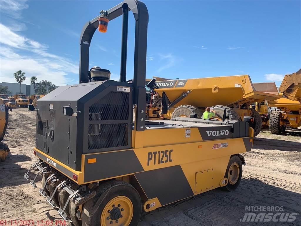 Volvo PT125C Bandenwalsen