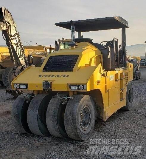 Volvo PTR240 Bandenwalsen