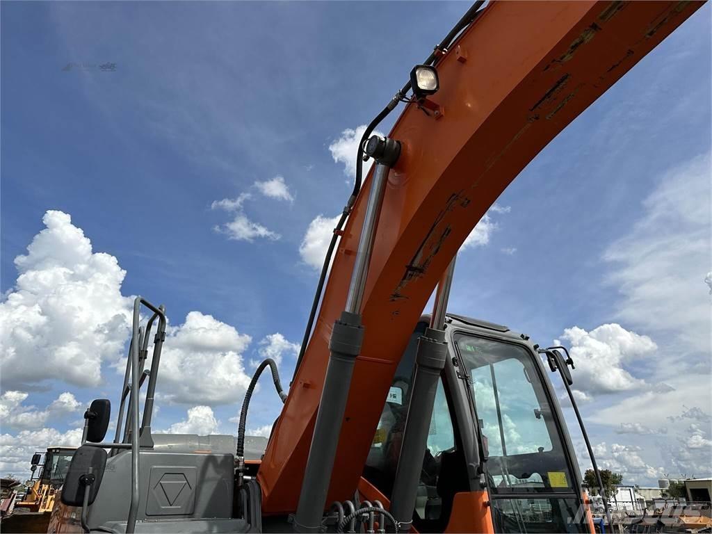 XCMG XE210CU Rupsgraafmachines