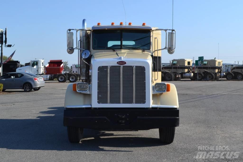 Peterbilt 367 Trekkers