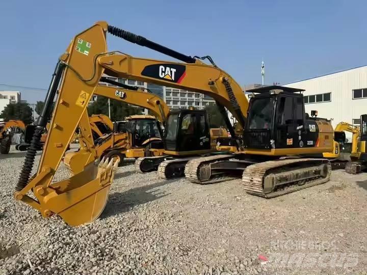 CAT CAT323D2L Rupsgraafmachines