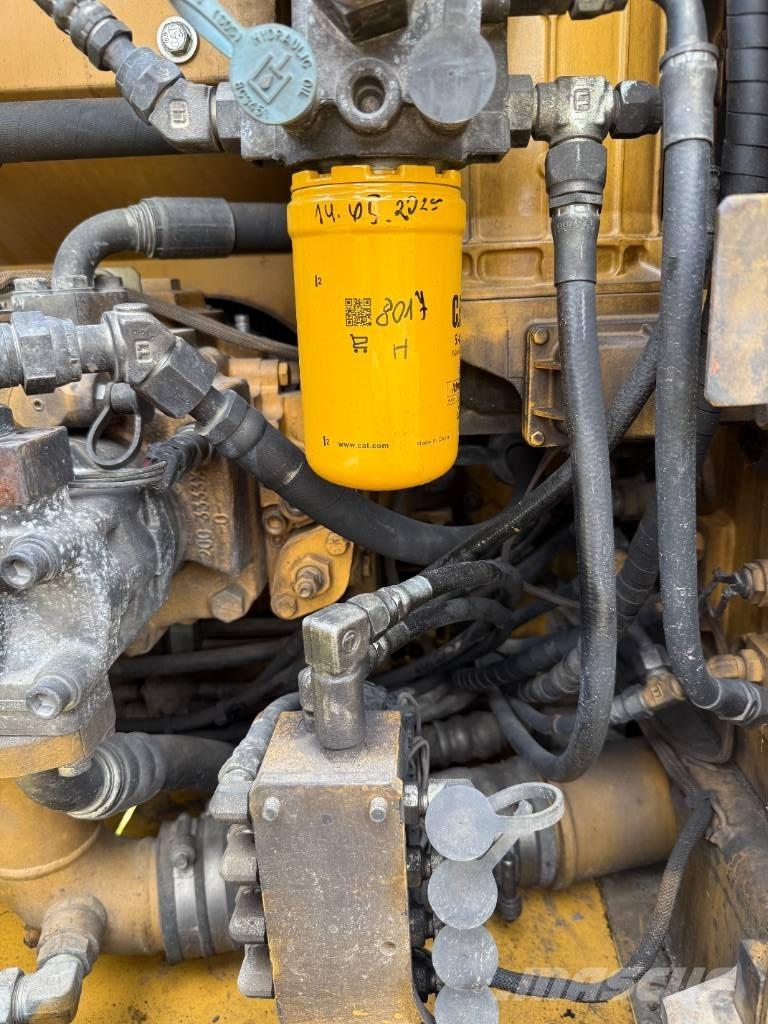 CAT 323 D L Rupsgraafmachines