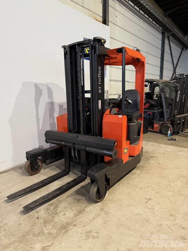 Toyota truck FRE 270 Reachtruck voor hoog niveau