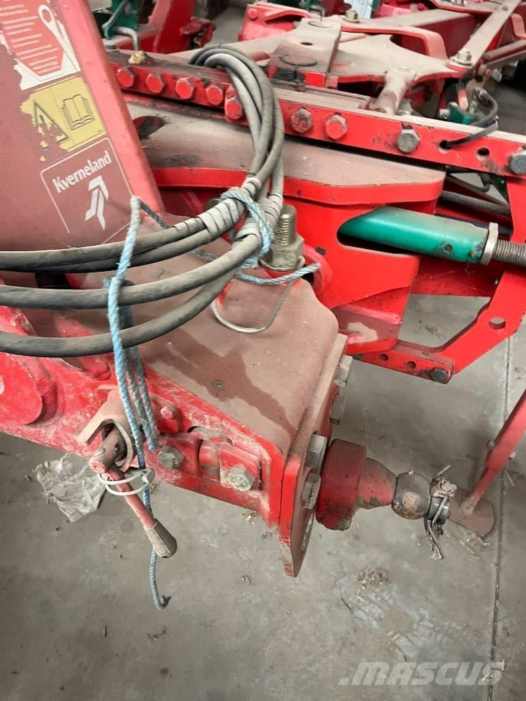 Kverneland EG 100 Wentelploegen