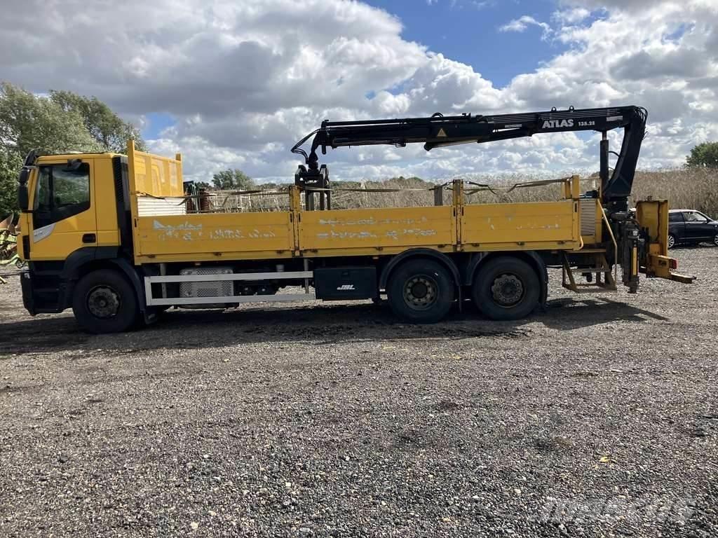 Iveco Stralis 310 Chassis met cabine