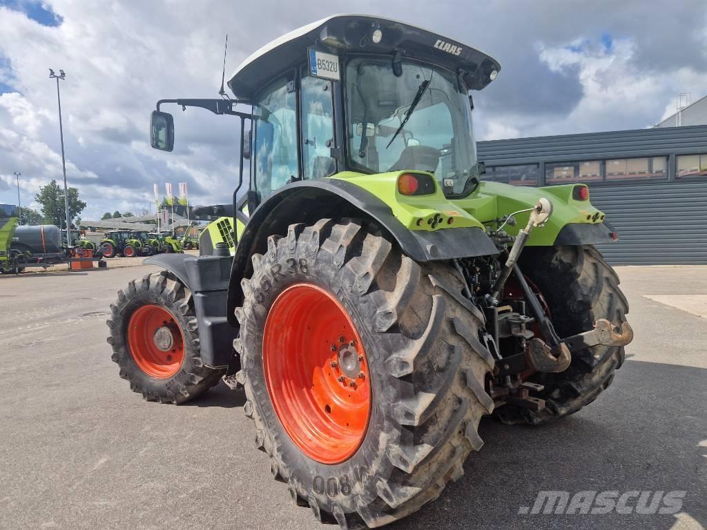 CLAAS Arion 640 CIS Tractoren