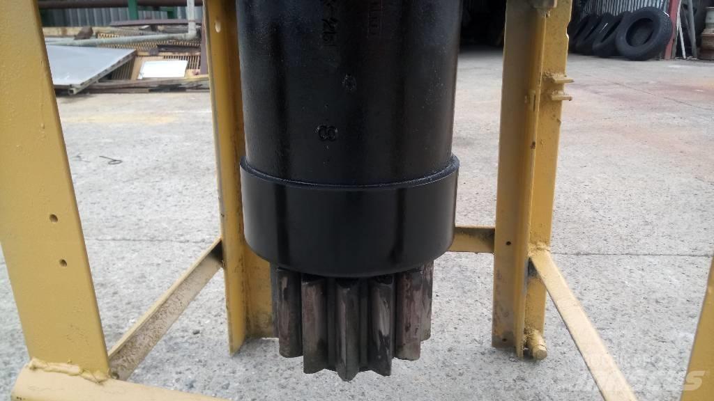 CAT 245 Transmissie