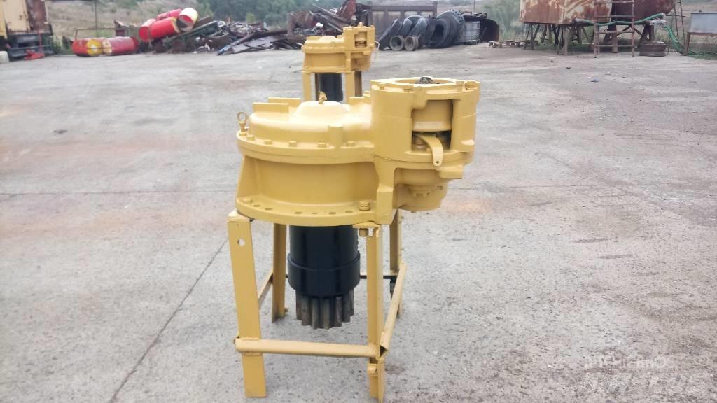 CAT 245 Transmissie
