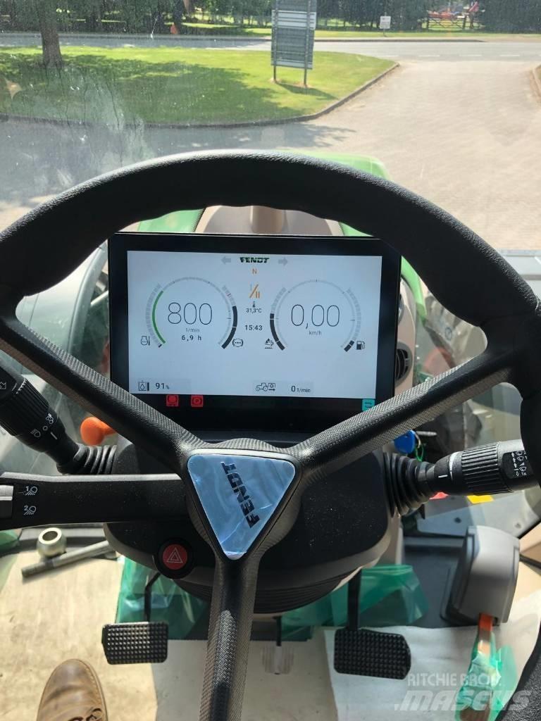 Fendt 718 Vario Tractoren