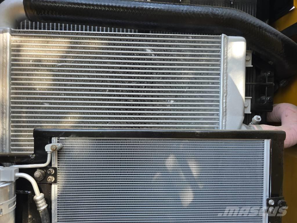 CAT 320D2 Rupsgraafmachines