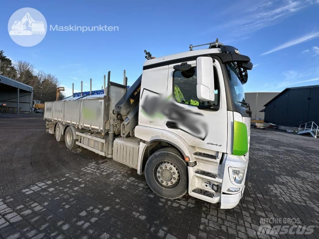 Mercedes-Benz 2543 Vlakke laadvloer met kraan