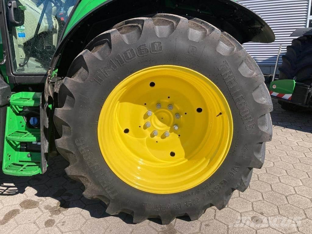 John Deere 6M125 Tractoren