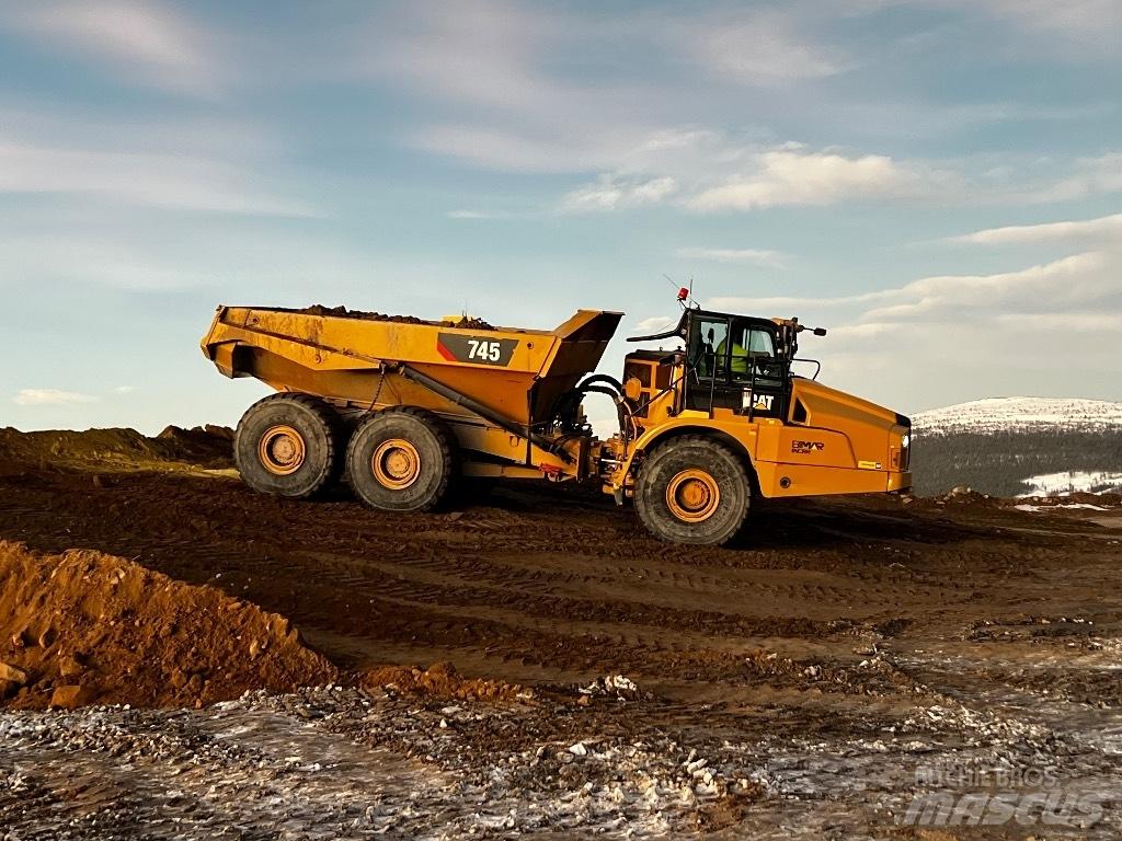 CAT 745 Knik dumptrucks