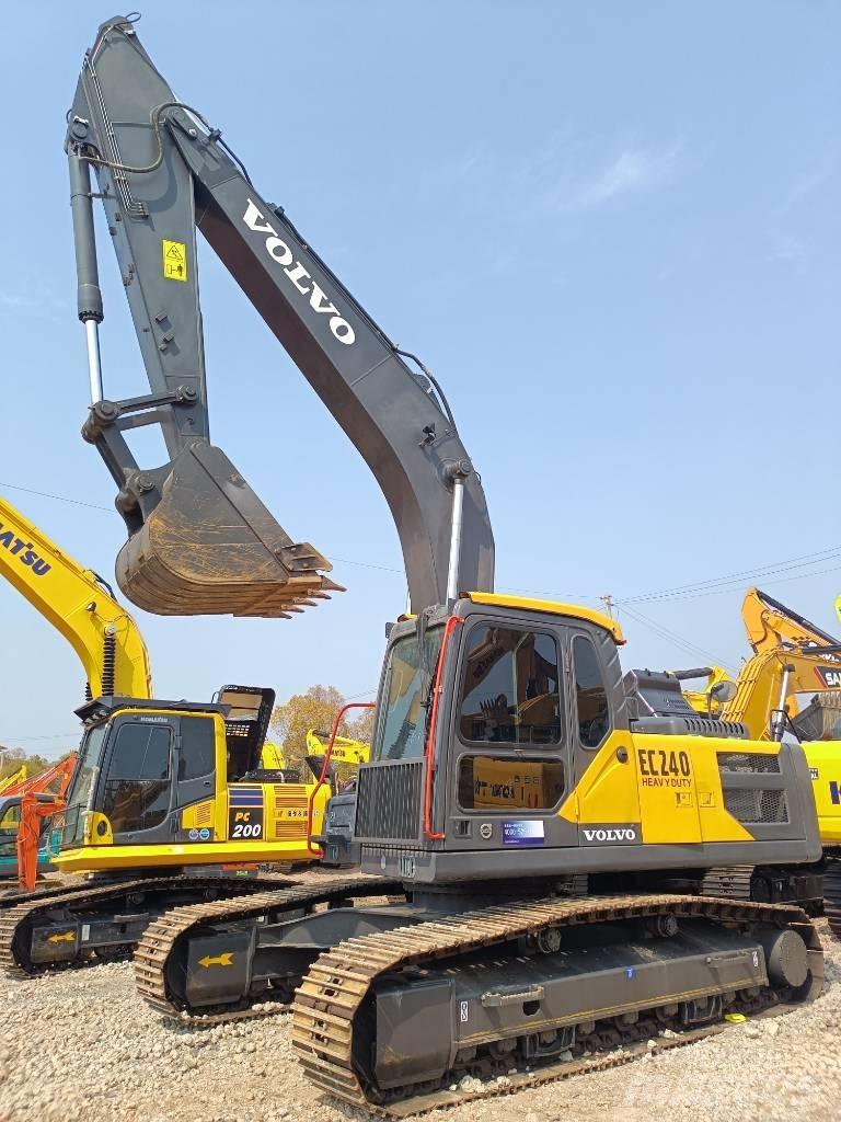 Volvo EC 240 Rupsgraafmachines