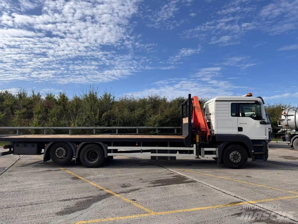 MAN TGS 26.320 Vlakke laadvloer met kraan