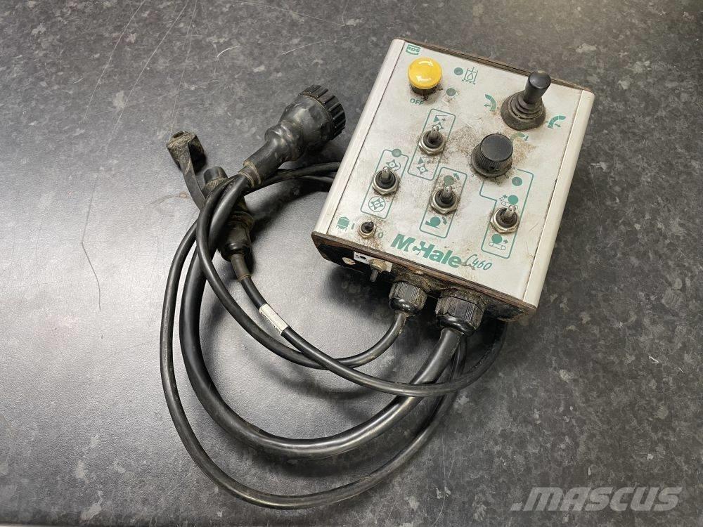 McHale C 460 Balenhakselaars, -snijders en -afwikkelaars