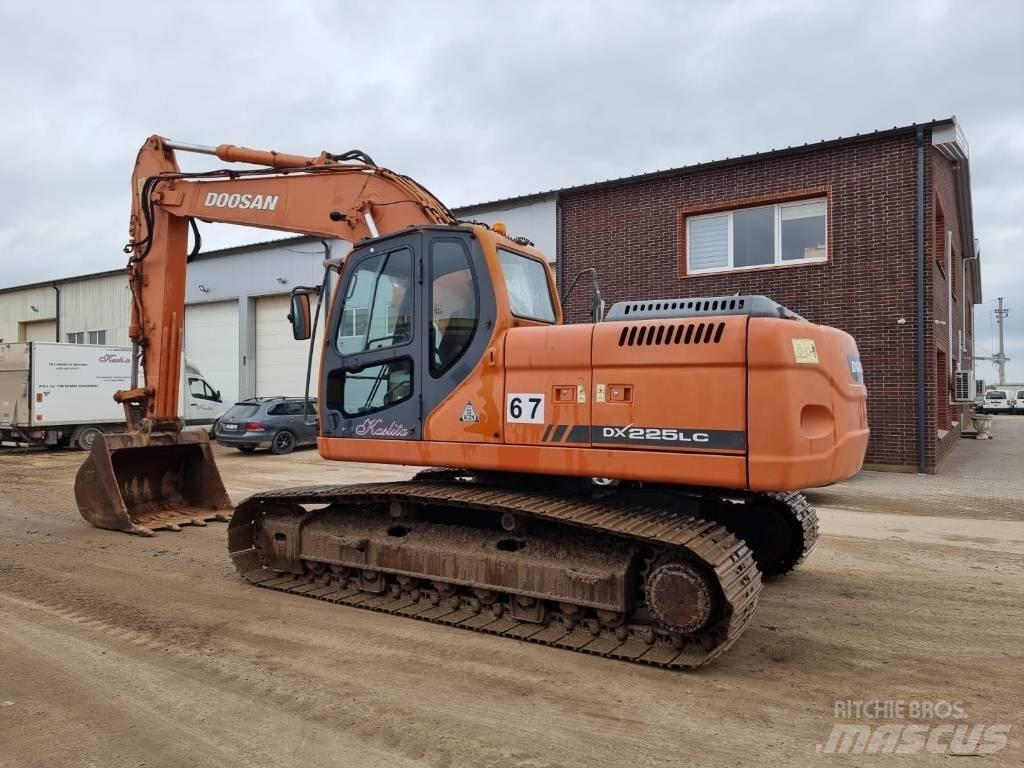 Doosan DX 225 LC Rupsgraafmachines