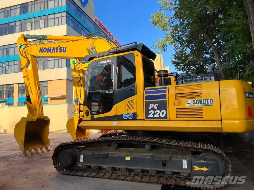 Komatsu PC220-8 Midigraafmachines 7t - 12t