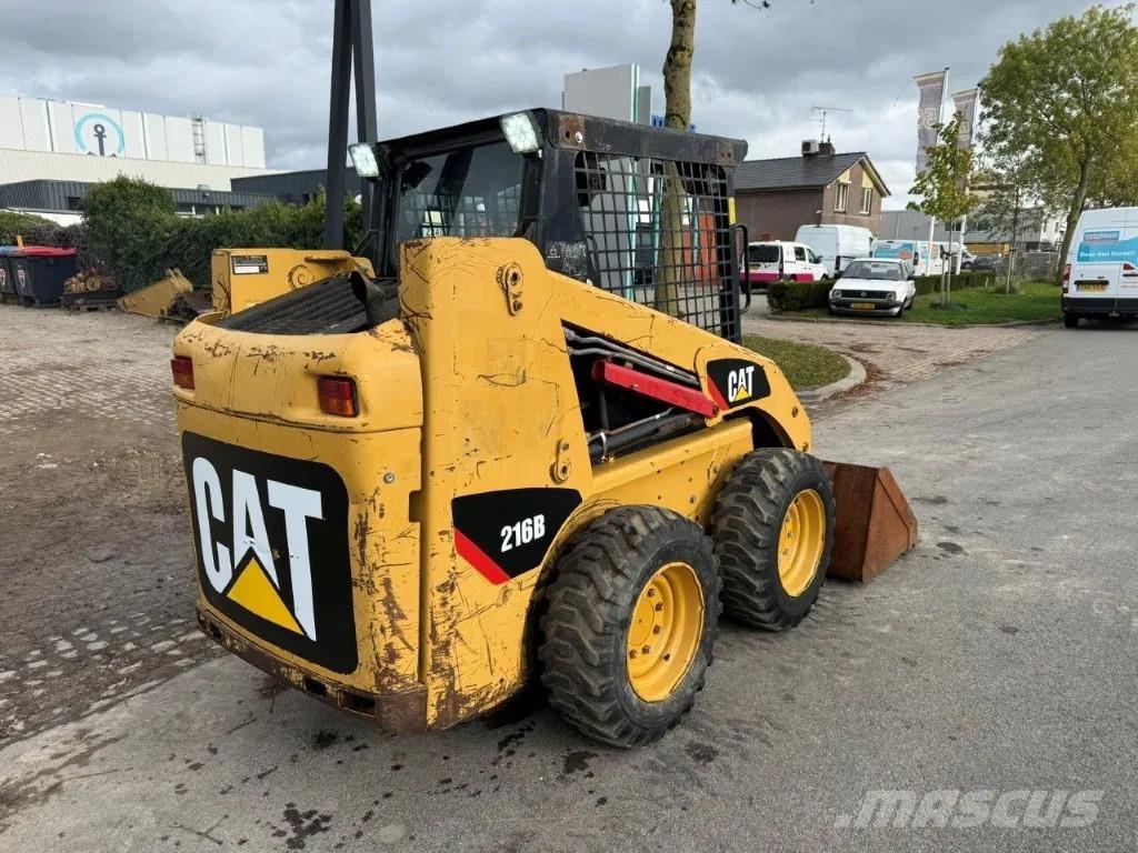 CAT 216B (226B) Schrankladers