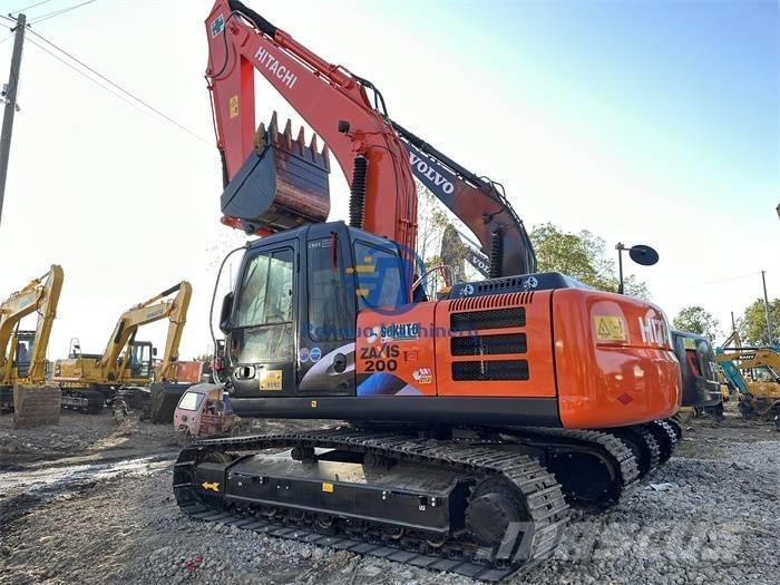 Hitachi ZX 200 Rupsgraafmachines