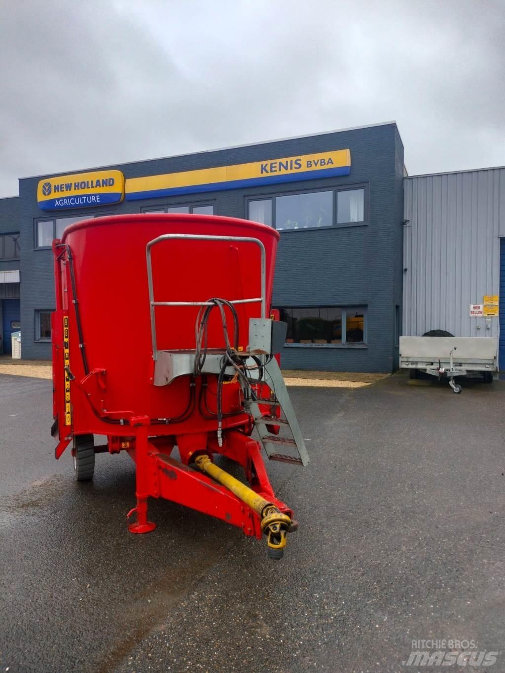 Peecon 8M³ Mengvoedermachines