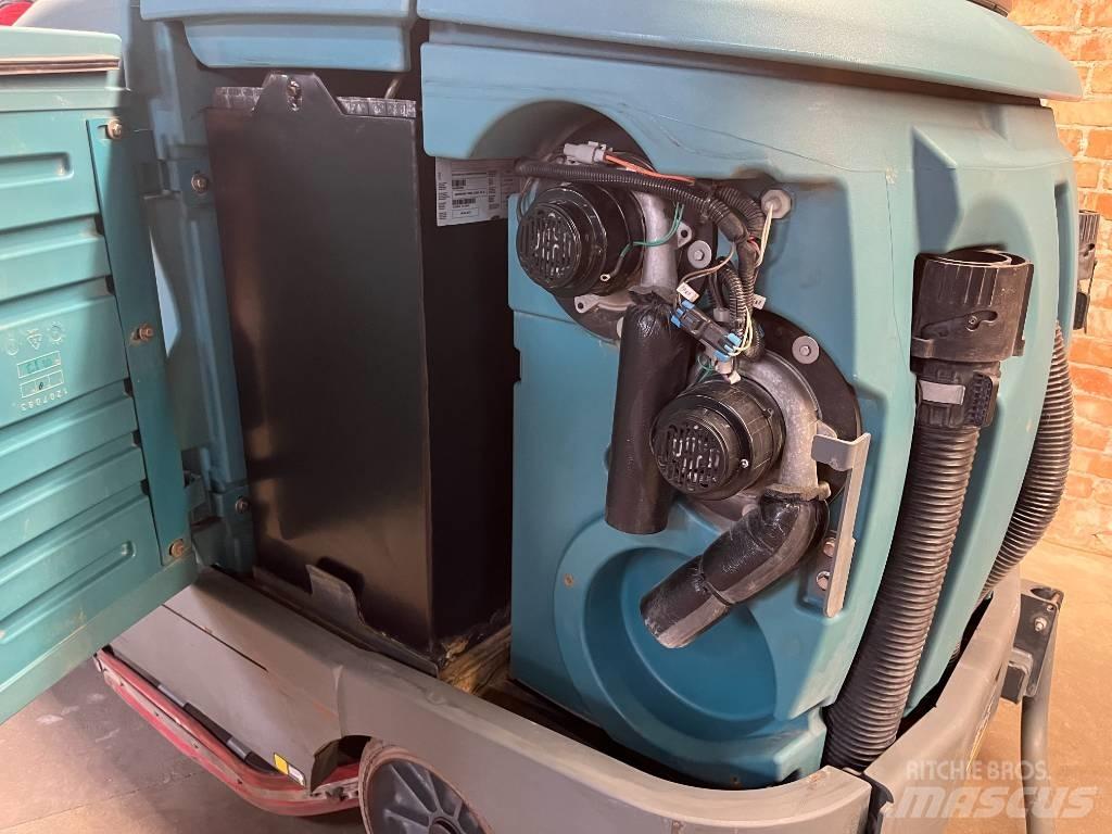 Tennant M 17 Veegschrobmachines