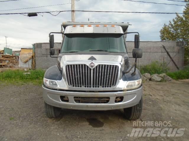 International 4300 Kipper